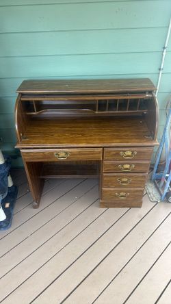 Nice Vintage Desk With Key To Lock