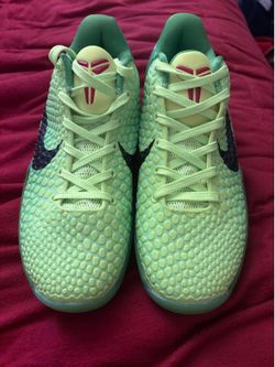 Kobe 6 grinches size 8 in men’s