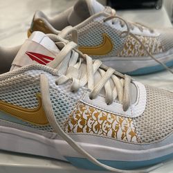 Nike Ja 1 Sneaker, Size 6Y