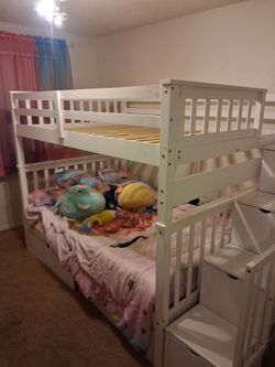 Girls bunkbed in great condition