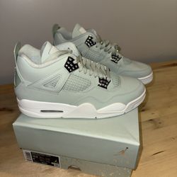 Jordan 4 Retro Seafoam M9 /  W10.5