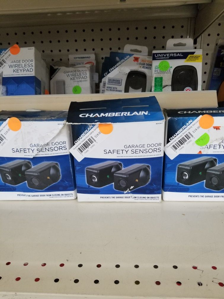 Chamberlain Garage Door Opener / Sensor