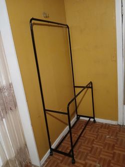 Clothes rack
