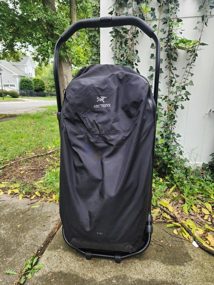Arc'teryx V-Series Rolling Duffel V110