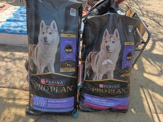 Purina pro plan 21/17 small bites lamb and rice formula.