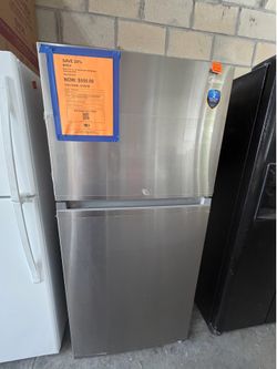 New re refrigerator apartment size