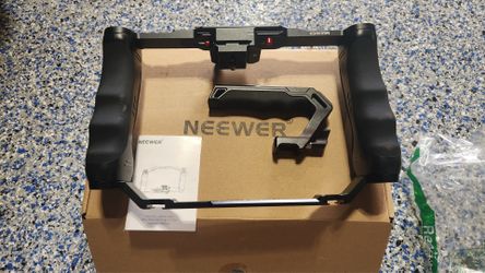 NEEWER Camera Cage/Handle