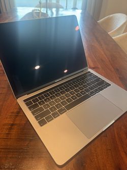Apple MacBook Pro 13.3" Space Gray 2TB Storage