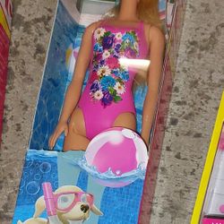 Beach/Pool Swimsuit Barbie *NEW *