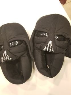 Boys size 4/5 Star Wars slippers
