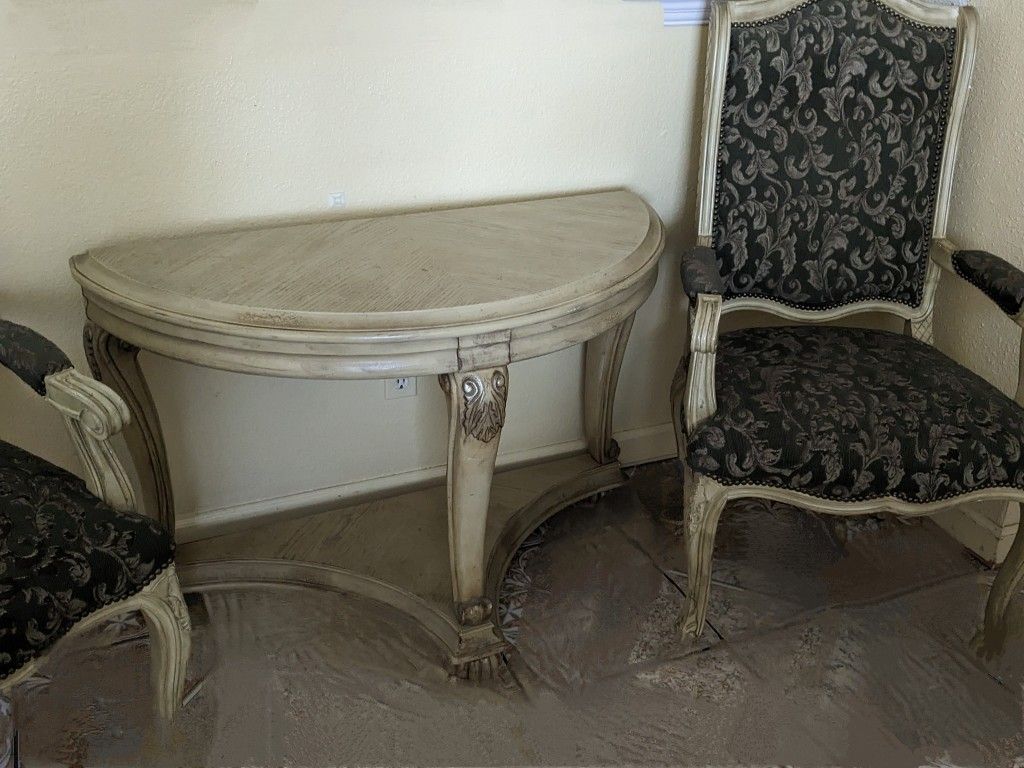 Side Table and 2 Chairs