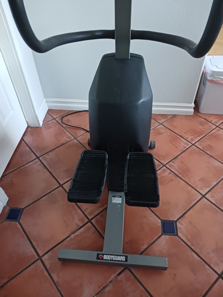 Bodyguard Quantum Stair Stepper 200 for Sale in Anaheim CA OfferUp