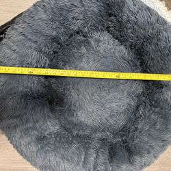 NEW 30" Fluffy Pet Bed - grey, round, fluffy