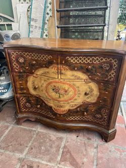 Dresser