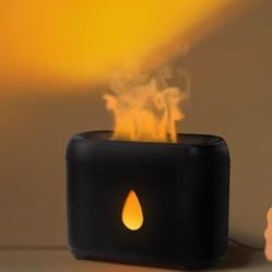 Small Humidifier/ Diffuser Light