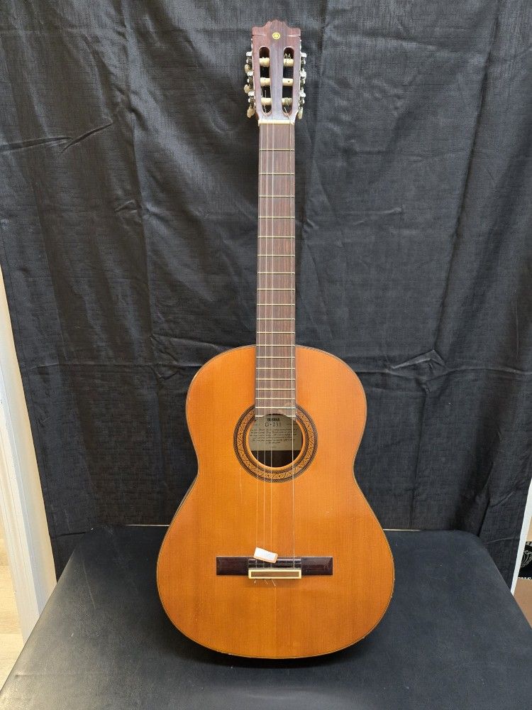 Yamaha G-231 Acoustic Guitar