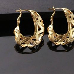 Beautiful 14k Gold Plated Hoop Earrings 