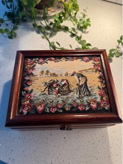 Vintage trinket box with tapestry lid