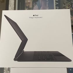 Apple Magic Keyboard and Apple Pencil bundle 