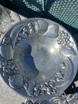 Vintage Wilton Company, pewter dish with fruit designs