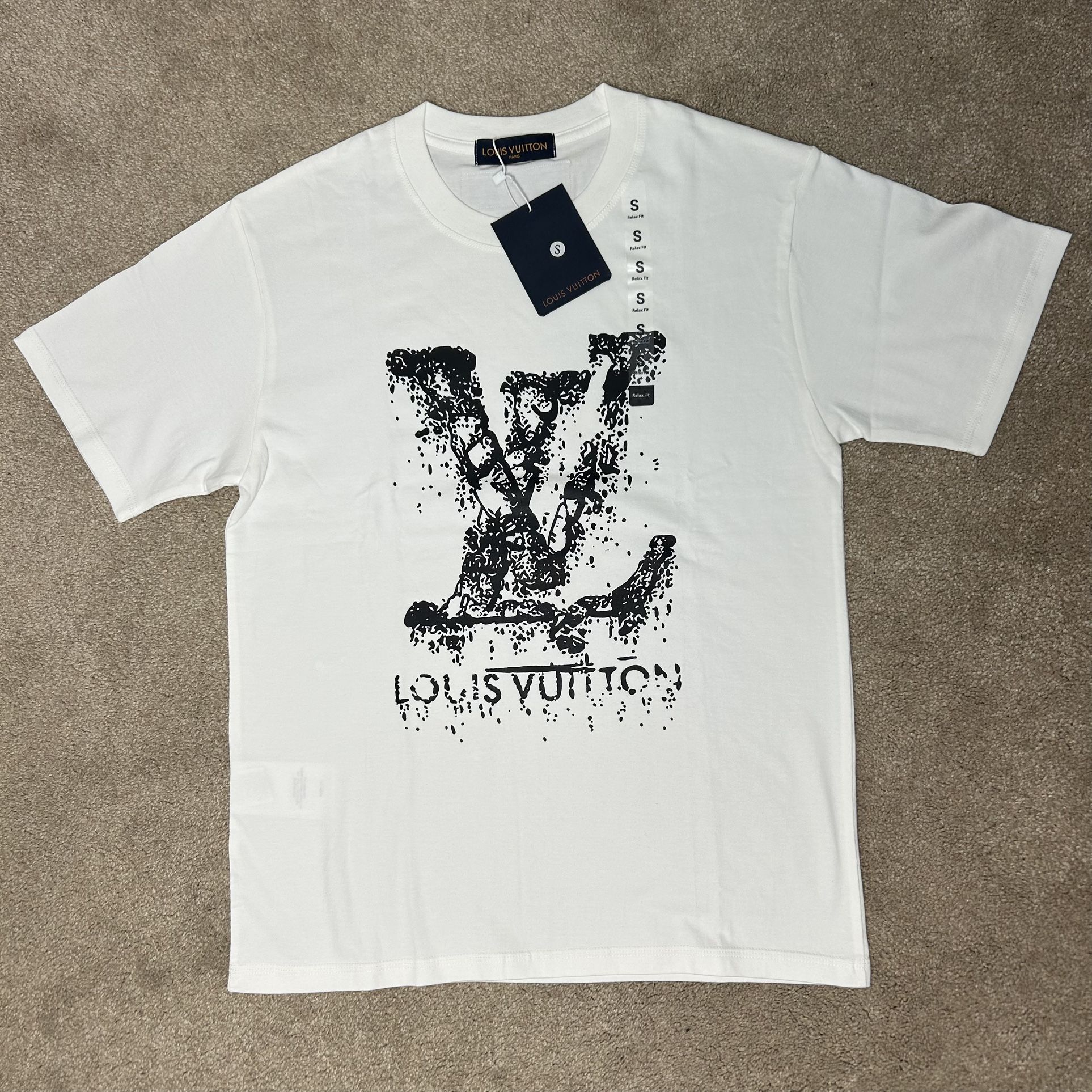 Premium White Graphic Tee – Relax Fit