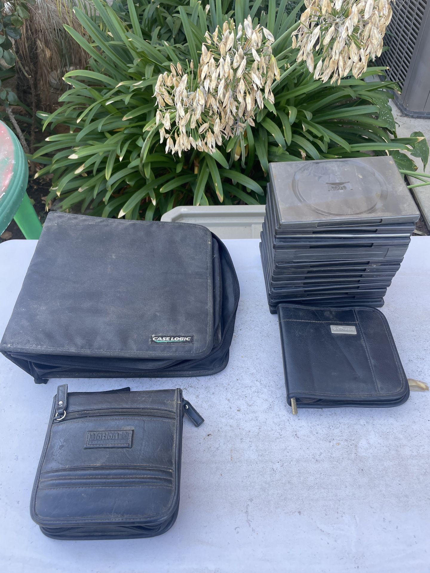 CD/DVD Carrying Cases