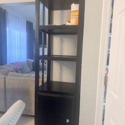 Shelves with drawers 