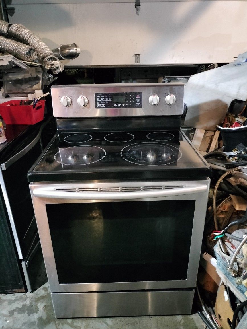 Samsung Stainless Glass Top Range (Stove/Oven) With Convection - Can Deliver