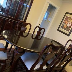 Beautiful Cherry Wood Dining Table With 6 Chairs