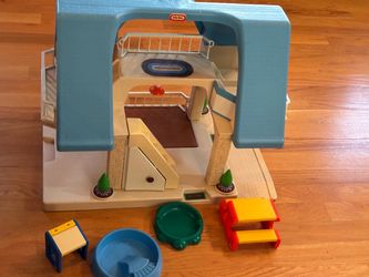 Vintage Little Tikes House