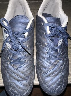 Soccer Cleats Youth Size 6 