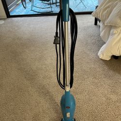 Vacuum Cleaner - Bagless, Featherweight - Top rated on Amazon - Half price of Amazon