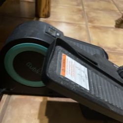 Cubi Bicycle Sit Down Machine 