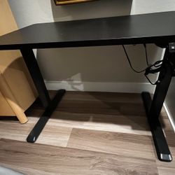 Adjustable Work Desk 