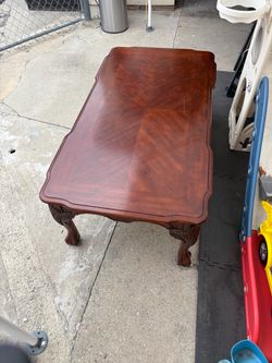 Mahogany Wood Coffee Table Carved Legs