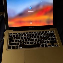 Macbook Laptop