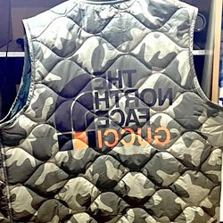New Super Luxury Mens Medium Puffer Vest With Embroideries And All Tags 