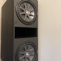 Kicker CompVR + 1500 Watt Amp 