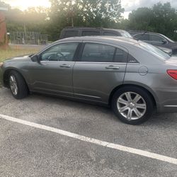 2013 Chrysler 200