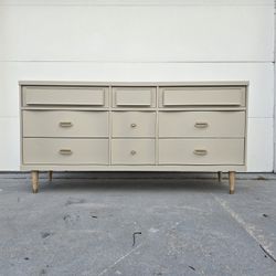 MCM Mid Century Modern 9 Drawer Dresser Bassett Freshly Refinished