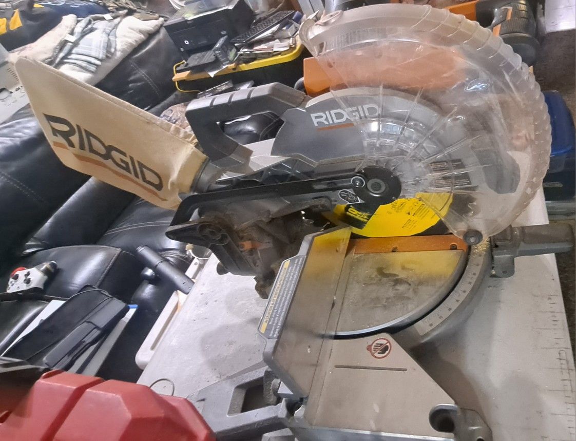 Rigid 10 Inch Miter Saw
