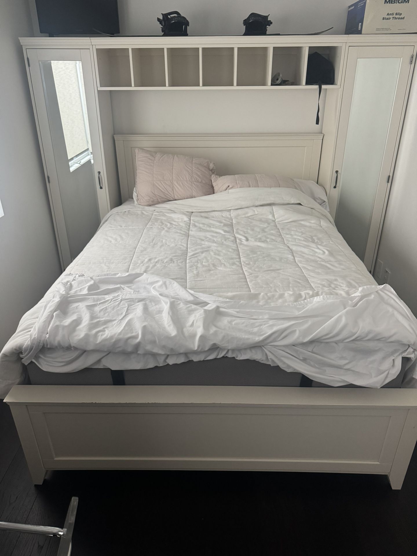 Queen Bedroom With Desk