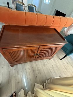 TV Stand / Cabinet