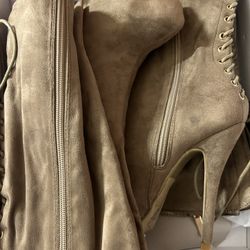 Women’s Shoes/Boots