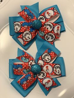 Dr Seuss thing 1 thing 2 Cat in the hat bow