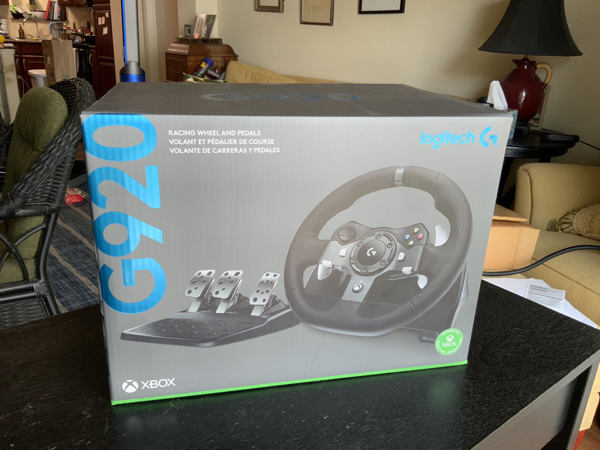 Logitech G920 wheel and pedal In great condition/original box