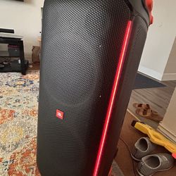 JBL Partybox 710