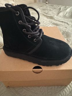 UGG size 5