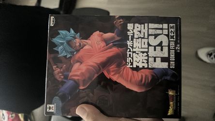 Goku figure