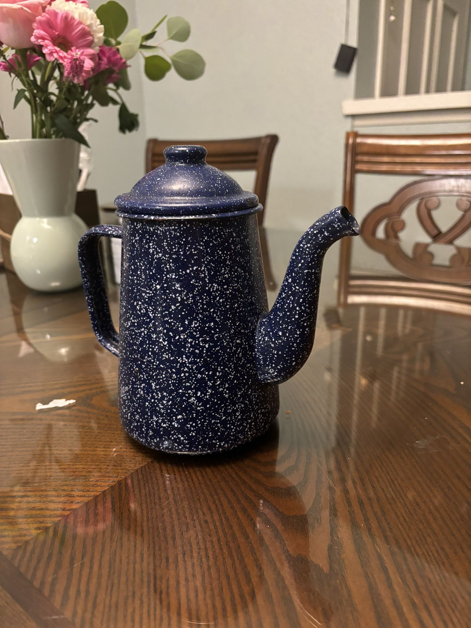 cute vintage kettle (free!!)